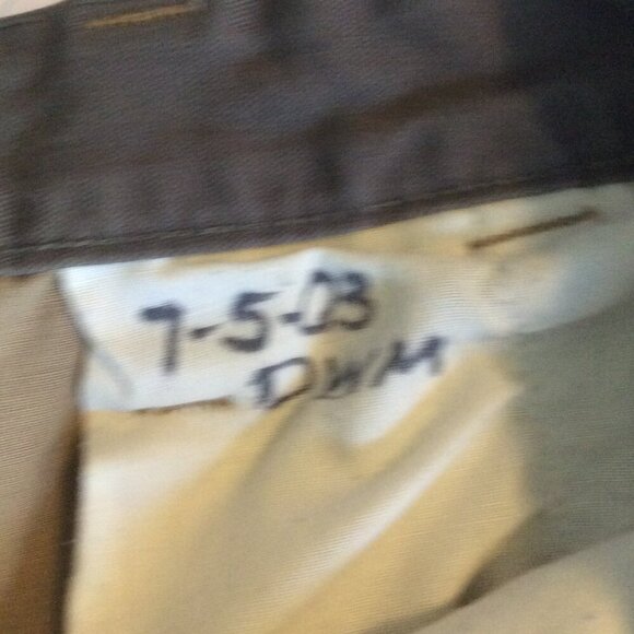 Arizona Tan Cargo Shorts Size 36 - Picture 8 of 8